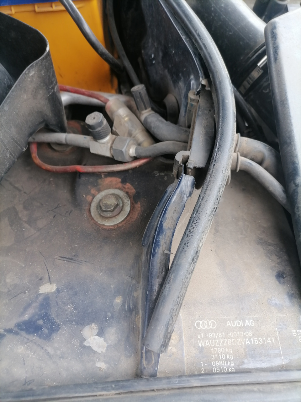 Парни что за болт — Audi A4 (B5), 1,8 л, 1997 года | поломка | DRIVE2