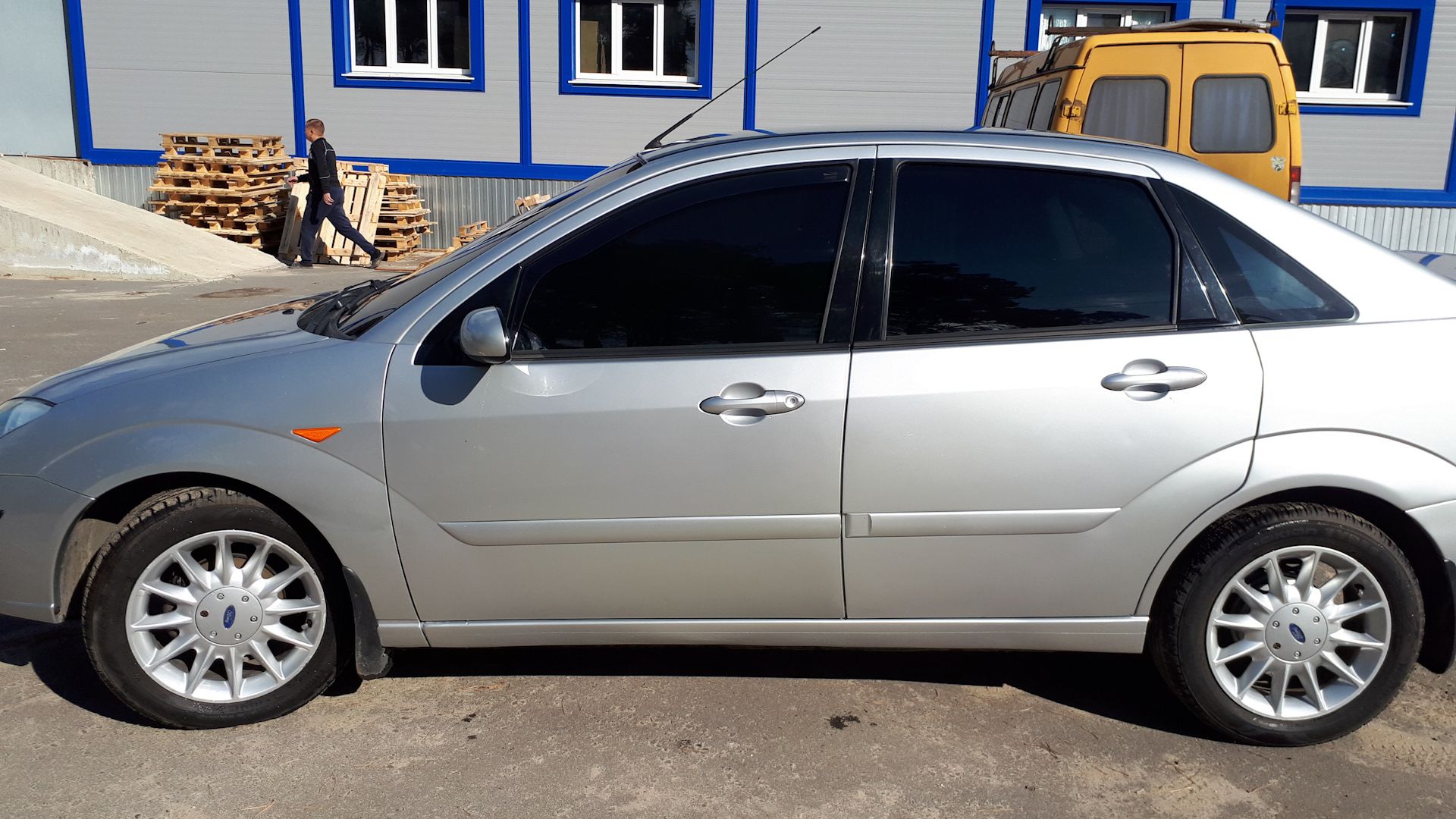 Ford Focus I Sedan 1.8 бензиновый 2004 | Форд фокус 1 на DRIVE2