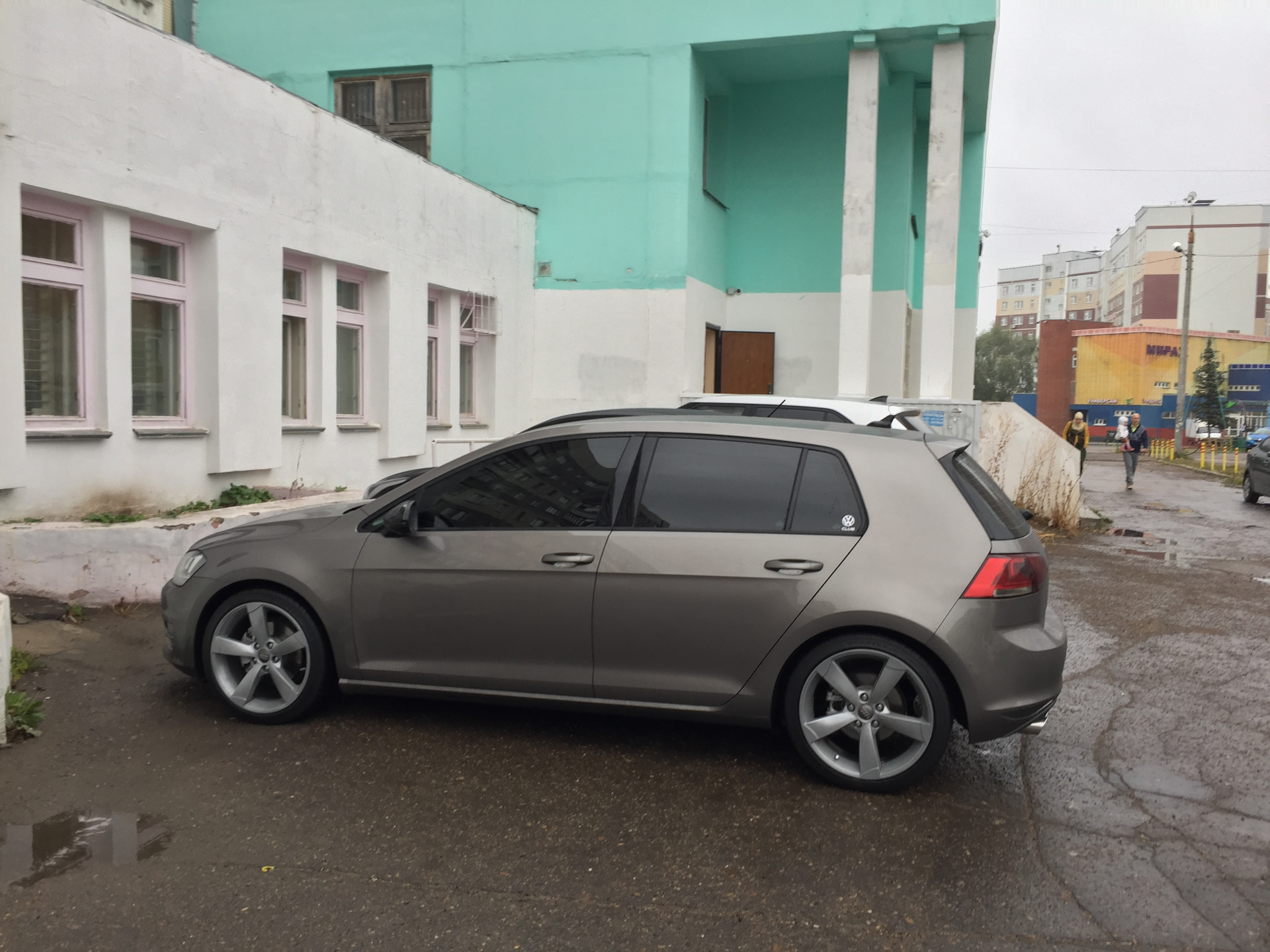 Volkswagen Golf 6 бункер