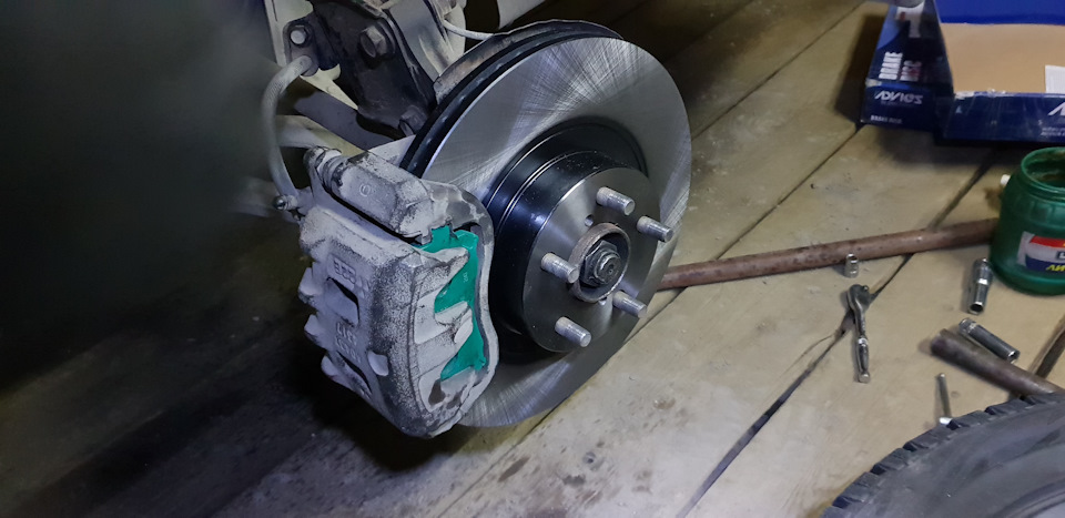 Замена тормозных дисков на новые Advics — Subaru Legacy (BE/BH/BT), 2 л ...