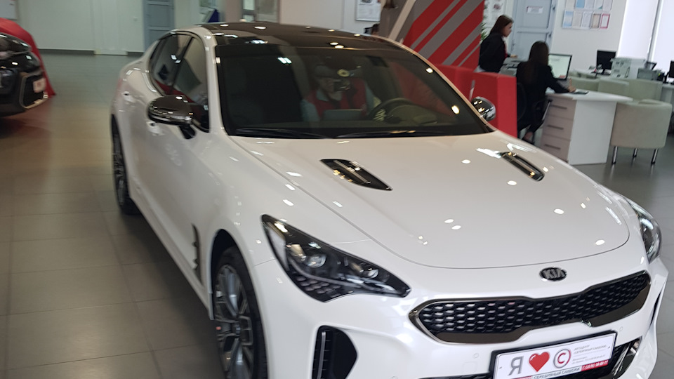 Kia Stinger drive2