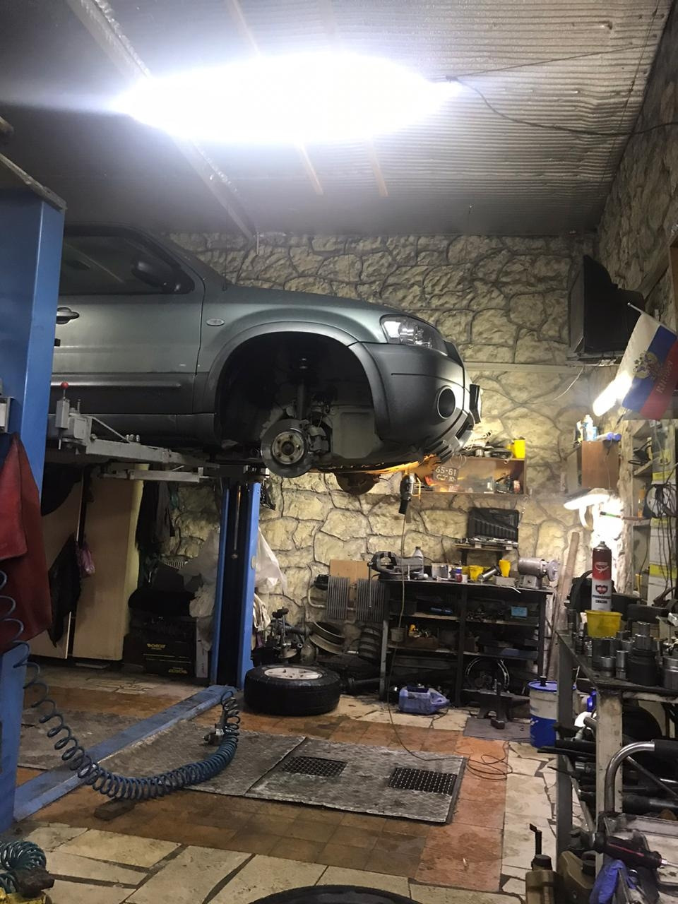 Замена саленблок в, резинки стабилизатора. — Ford Maverick II, 3 л ...