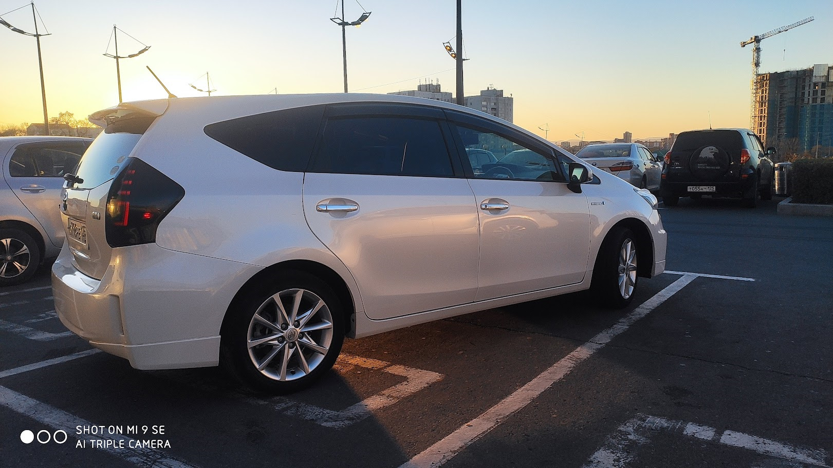 Toyota Prius Alpha 1.8 гибридный 2013 | на DRIVE2