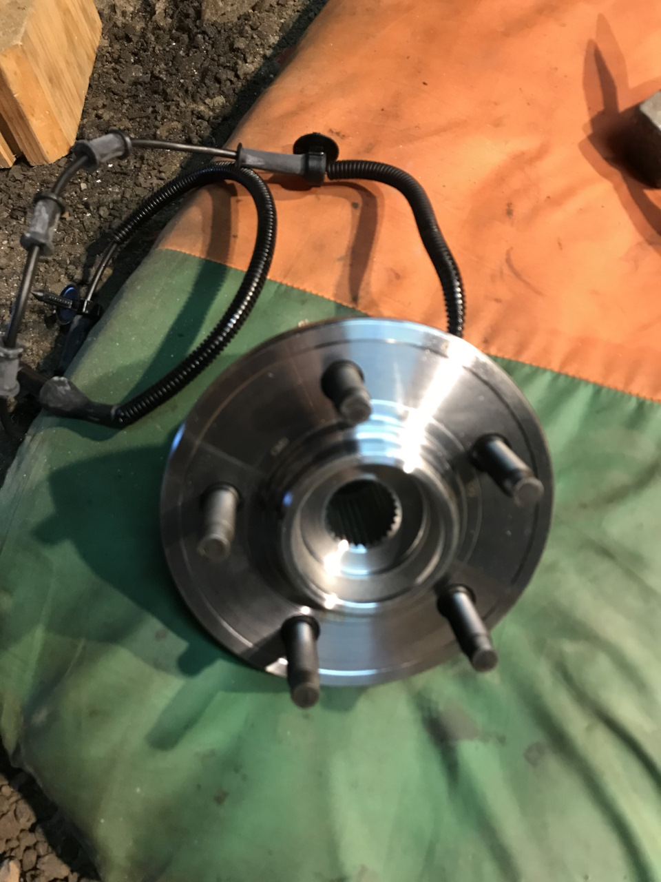 Пробег 290000 км. Замена Лёвой передней ступицы — DRIVE2