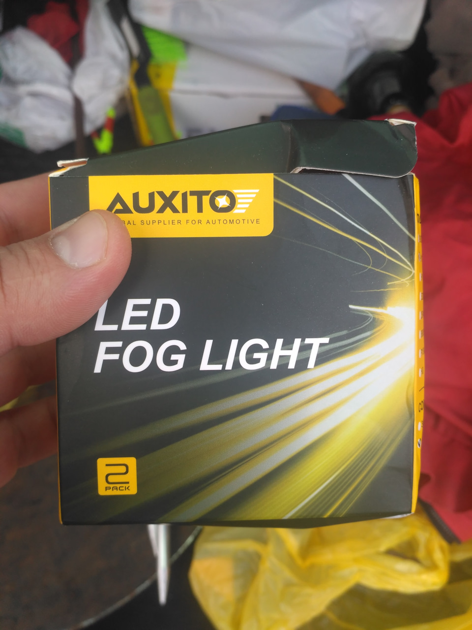 Замена ламп в противотуманках и поворотный свет — Volkswagen Passat ...