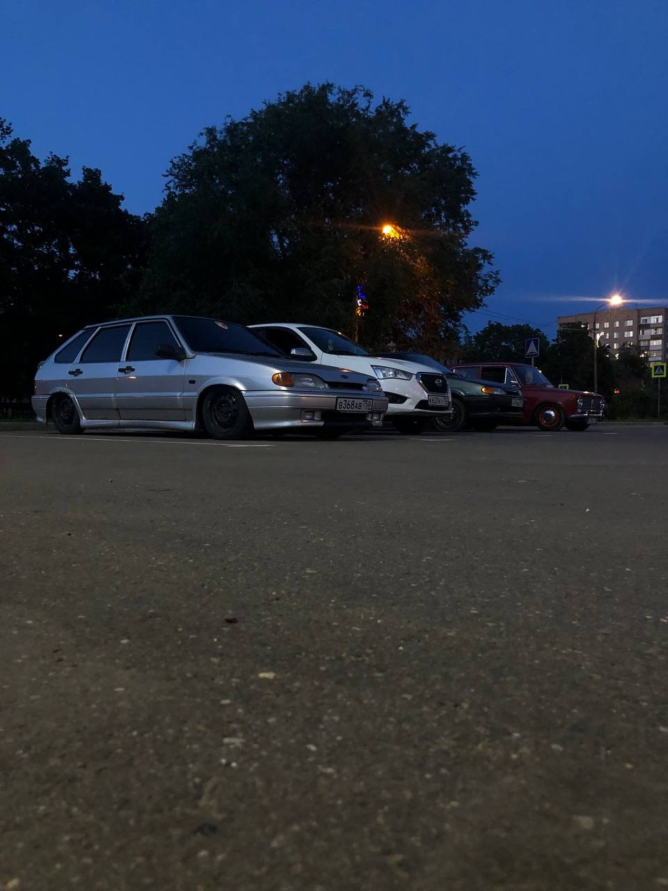 А пацаны всё в гаражах делают машины ниже… — Lada 2114, 1,5 л, 2005 года |  тюнинг | DRIVE2