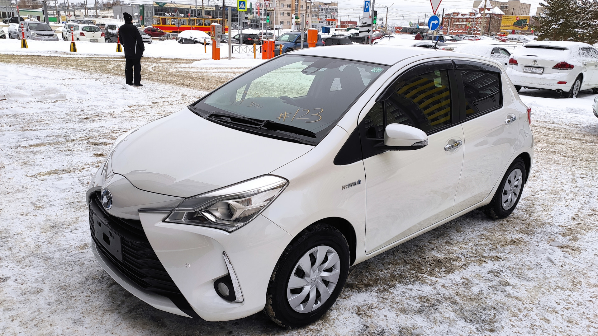 Toyota Vitz (130) 1.5 гибридный 2019 | на DRIVE2