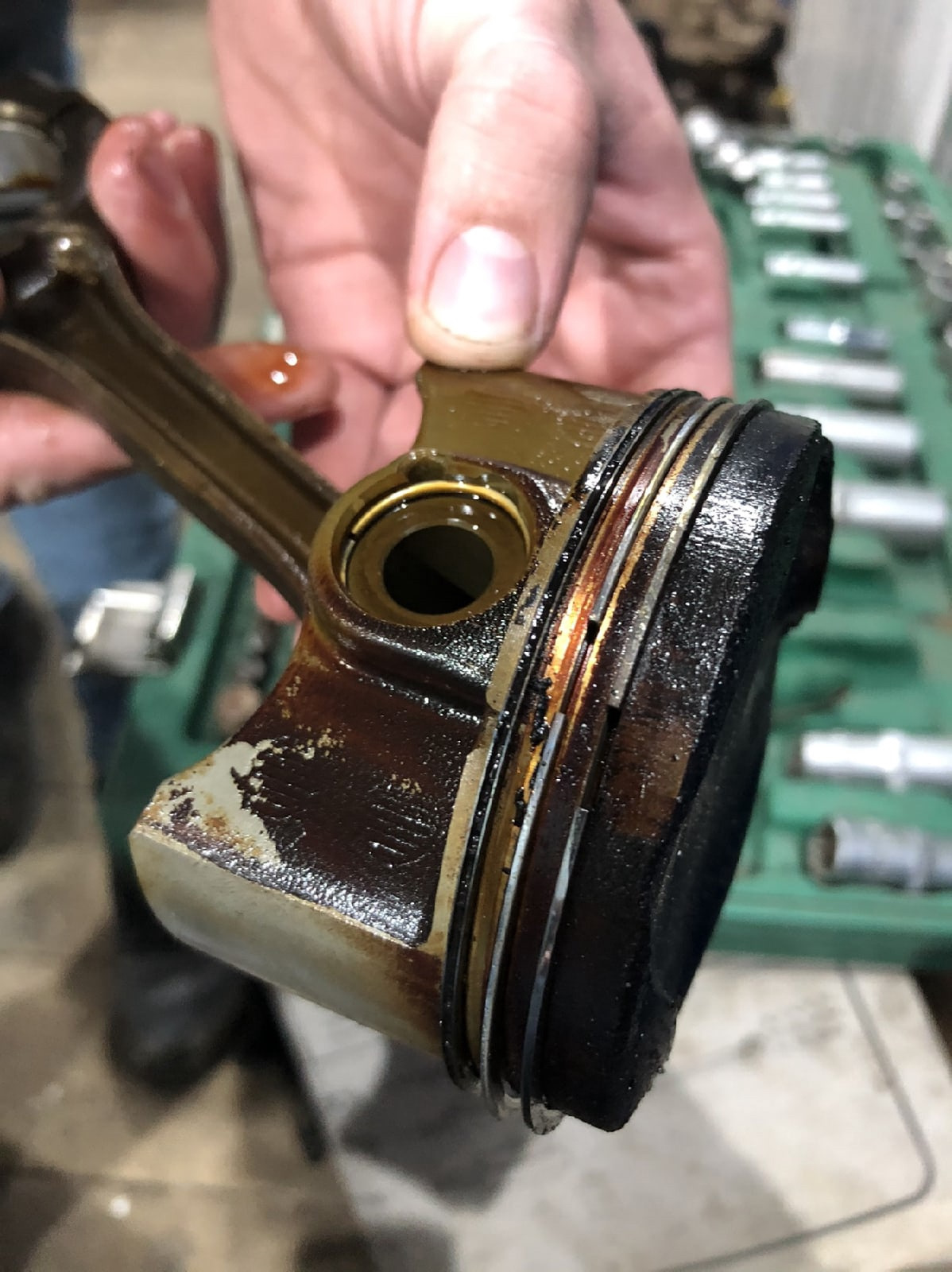 Прогар прокладки ГБЦ. — Toyota Corolla (140/150), 1,6 л, 2007 года ...