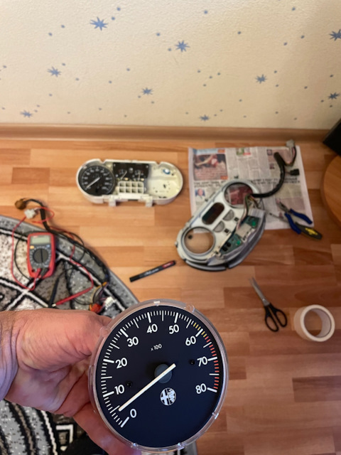 Тахометр стрелочный. Схема подключения тахометра ваз 2106. Схема подключения тахометра ваз 2106 на инжектор. Lun 1333. Тахометры для авто.