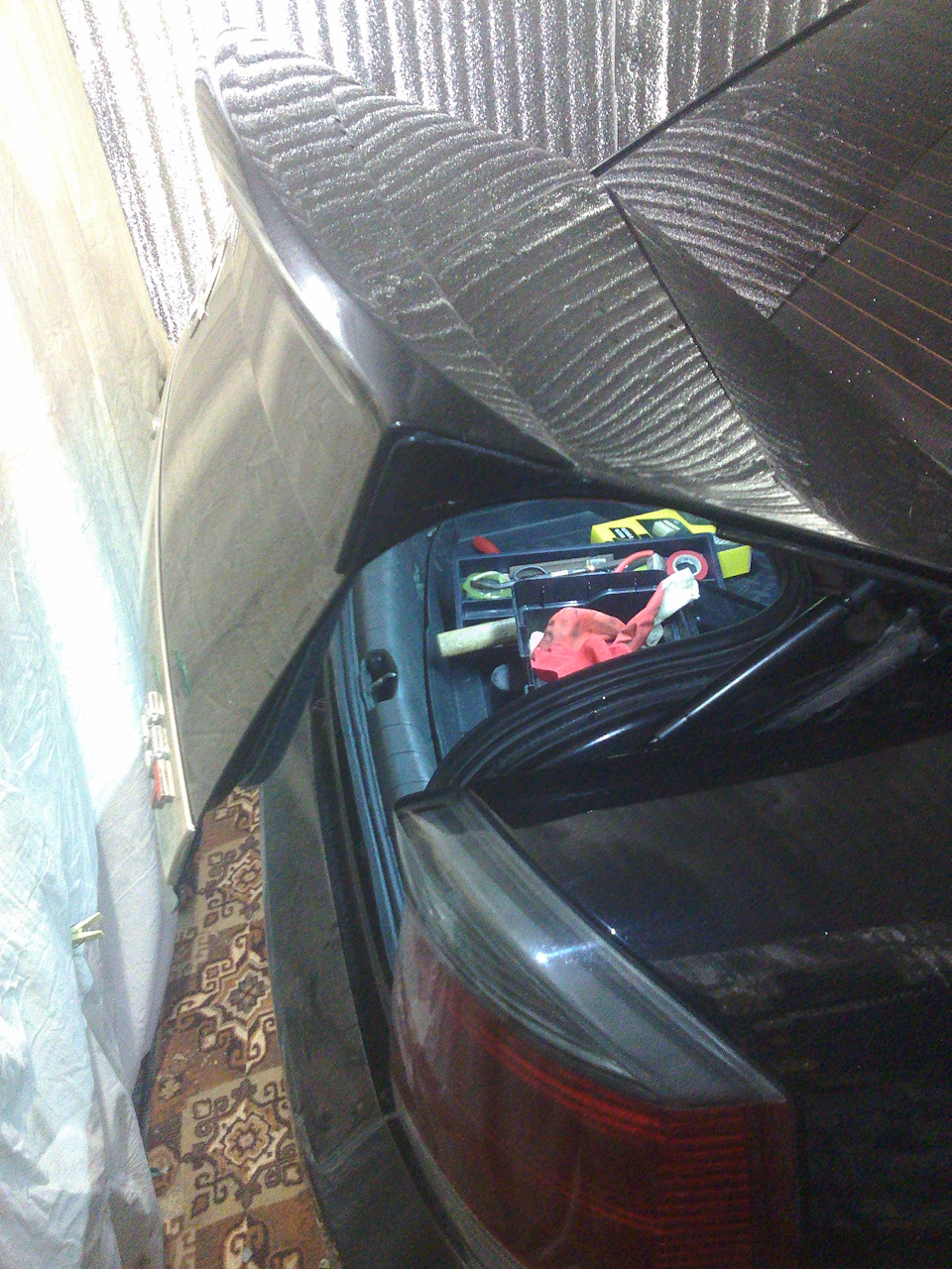Замена амортизаторов багажника. — Opel Vectra C, 1,8 л., 2008 года ...