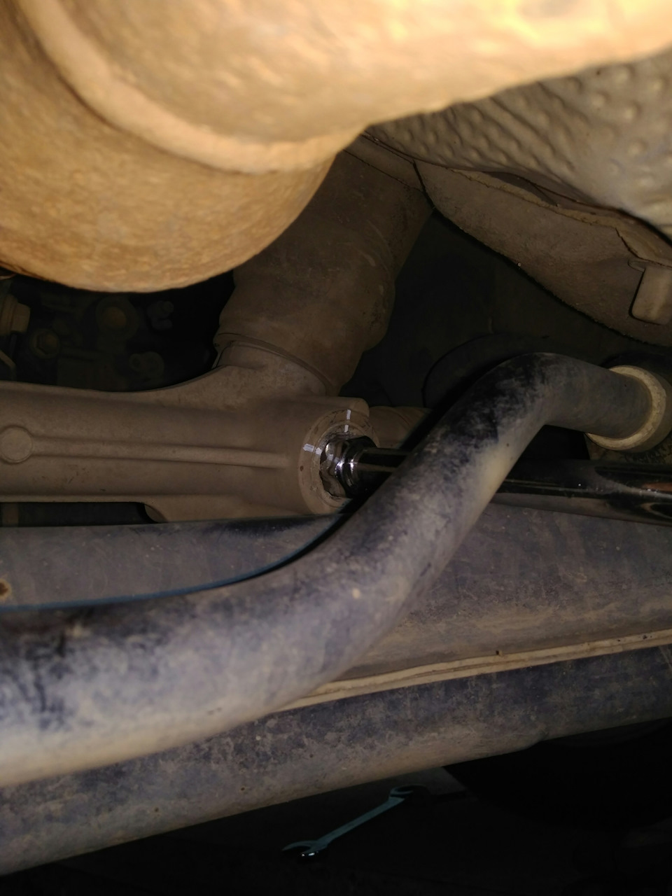 Замена опорной и поджимной втулок в рулевой рейке — Toyota Allion (T260 ...