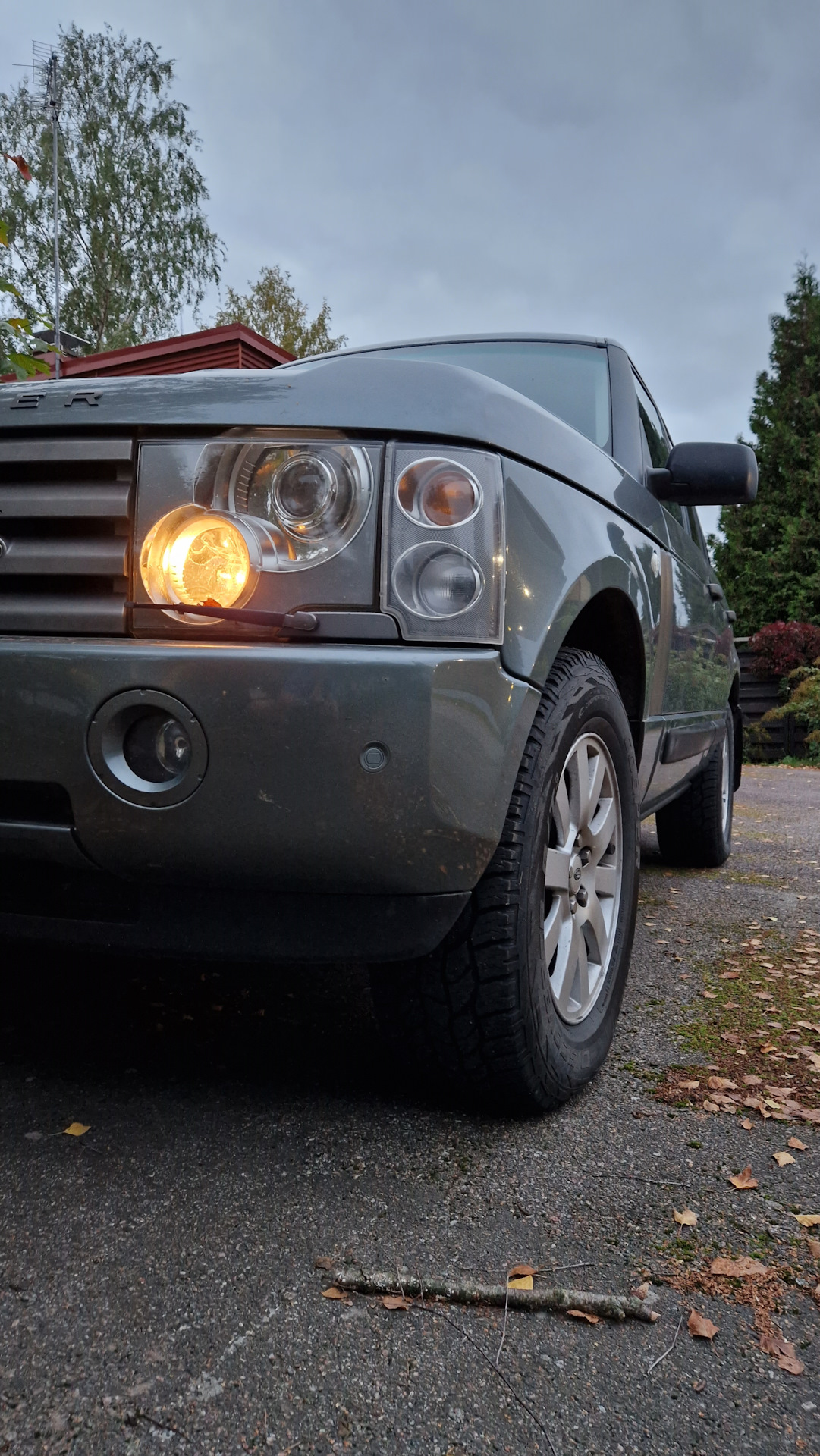 Дальний вполнакала — Land Rover Range Rover (3G), 2,9 л, 2004 года ...