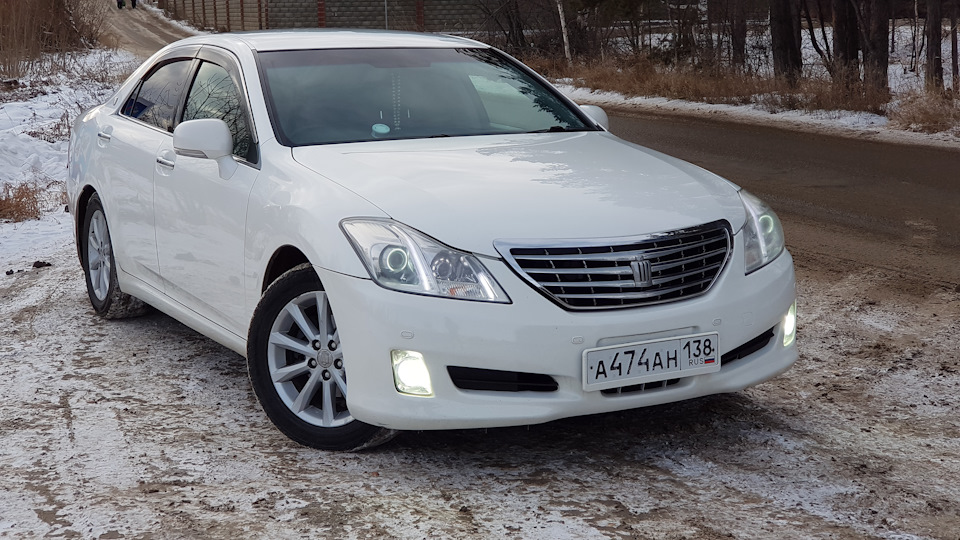 Ланс краун. Toyota Crown 2008. Тойота Краун 200. Тойота Краун 2008. Тойота Краун 200 белый.