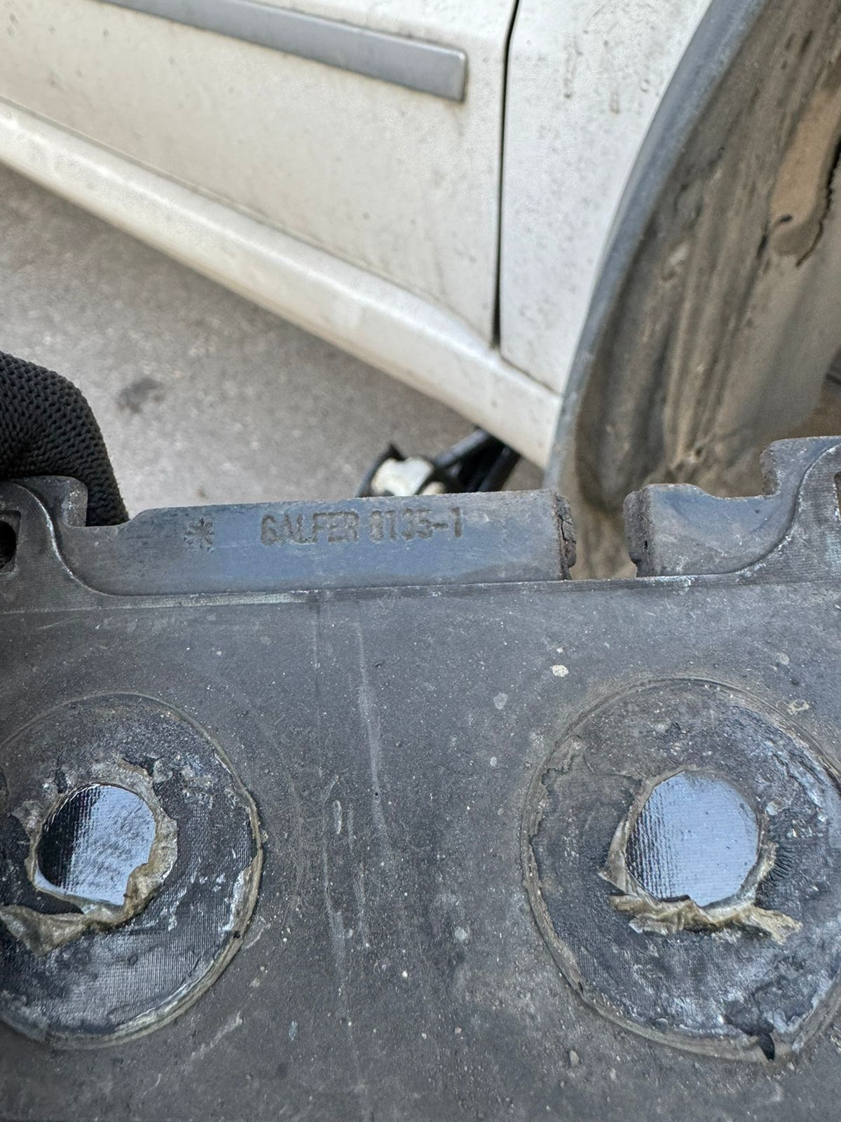 Замена колодок и небольшое удивление — Skoda Superb Combi (Mk2), 2 л ...