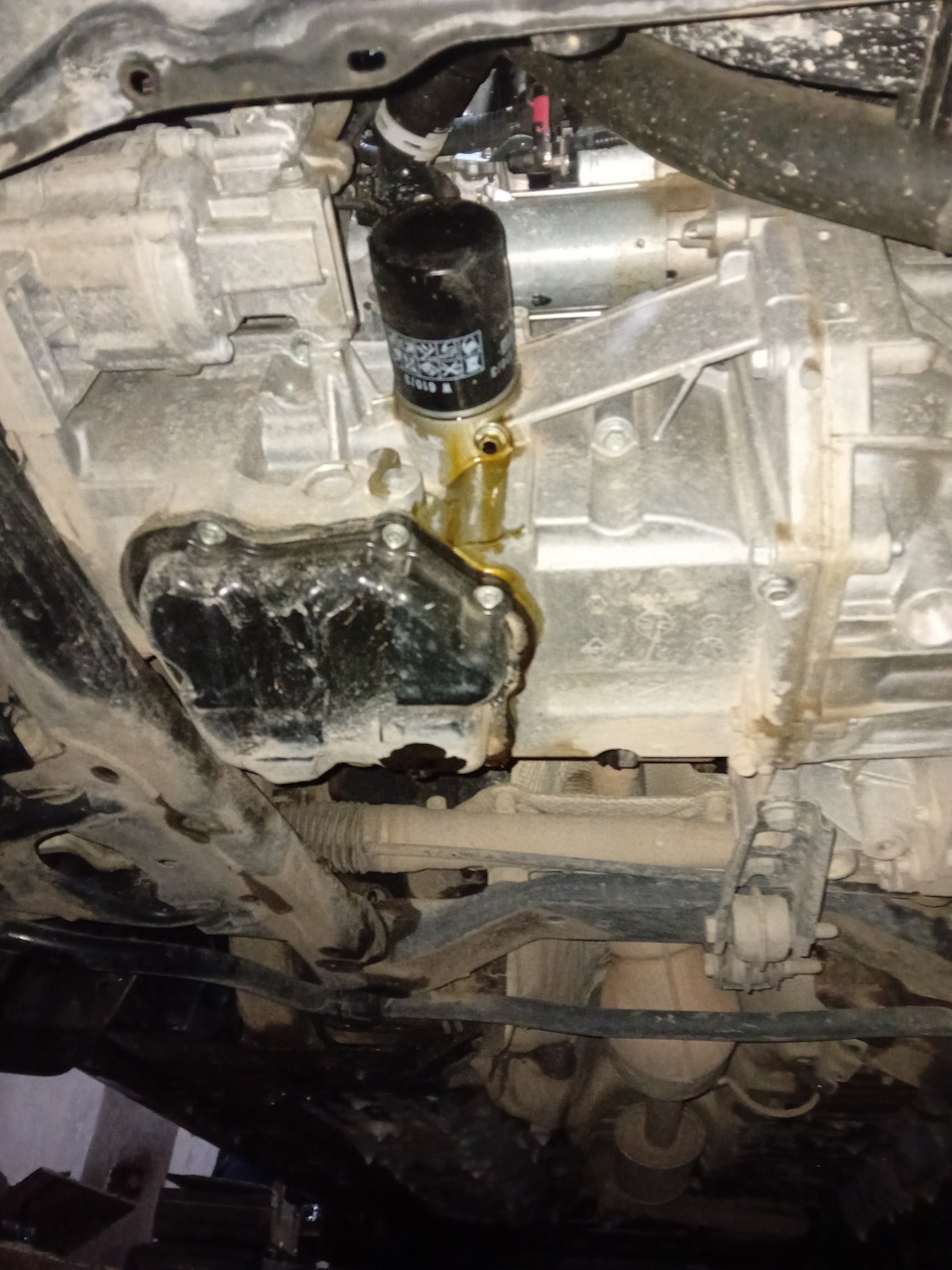 Процесс замена масла стандартная. Без проблем — Renault Logan Stepway