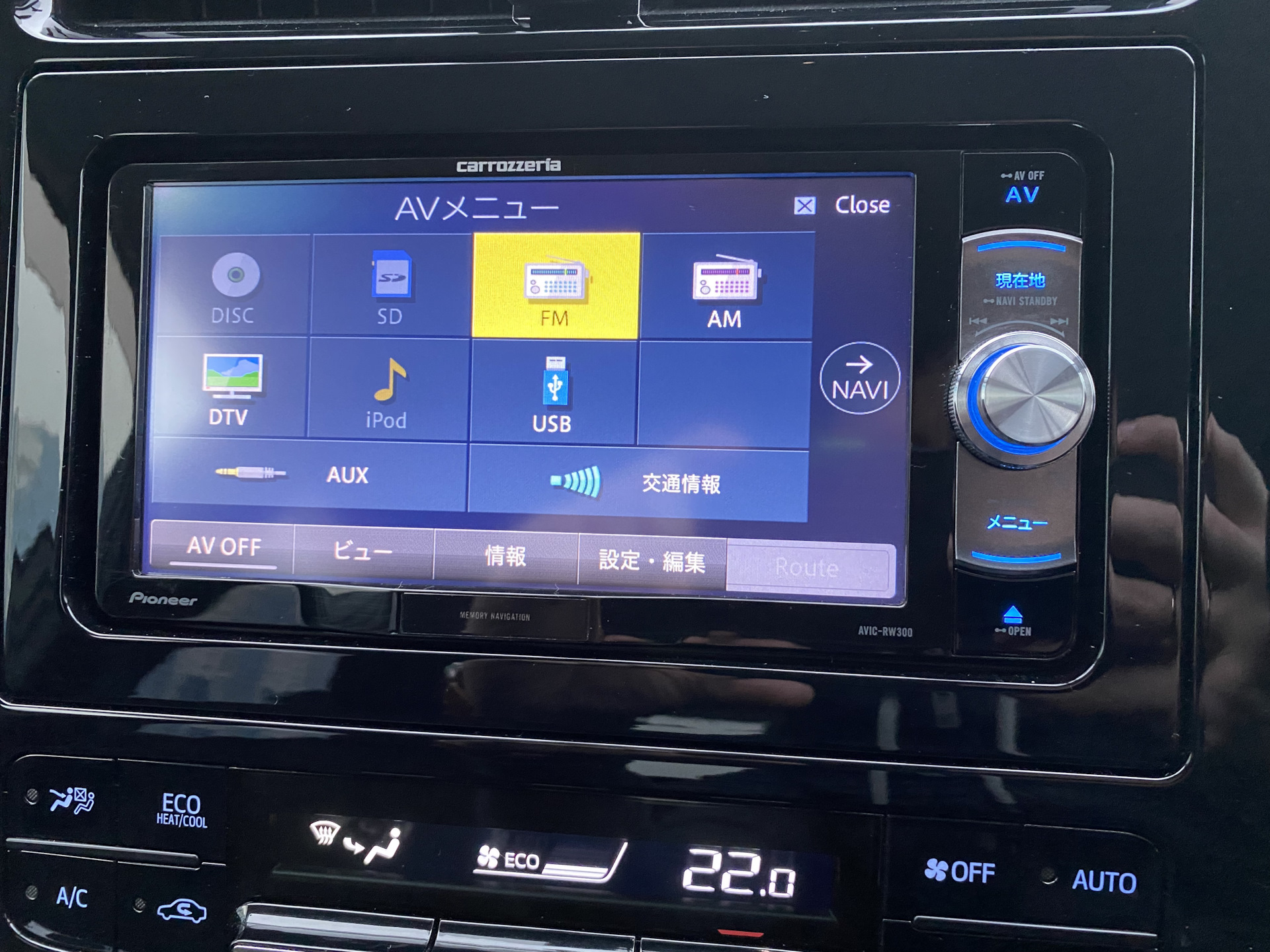 USB+ AUX за место заглушки — Toyota Prius (50), 1,8 л, 2016 года