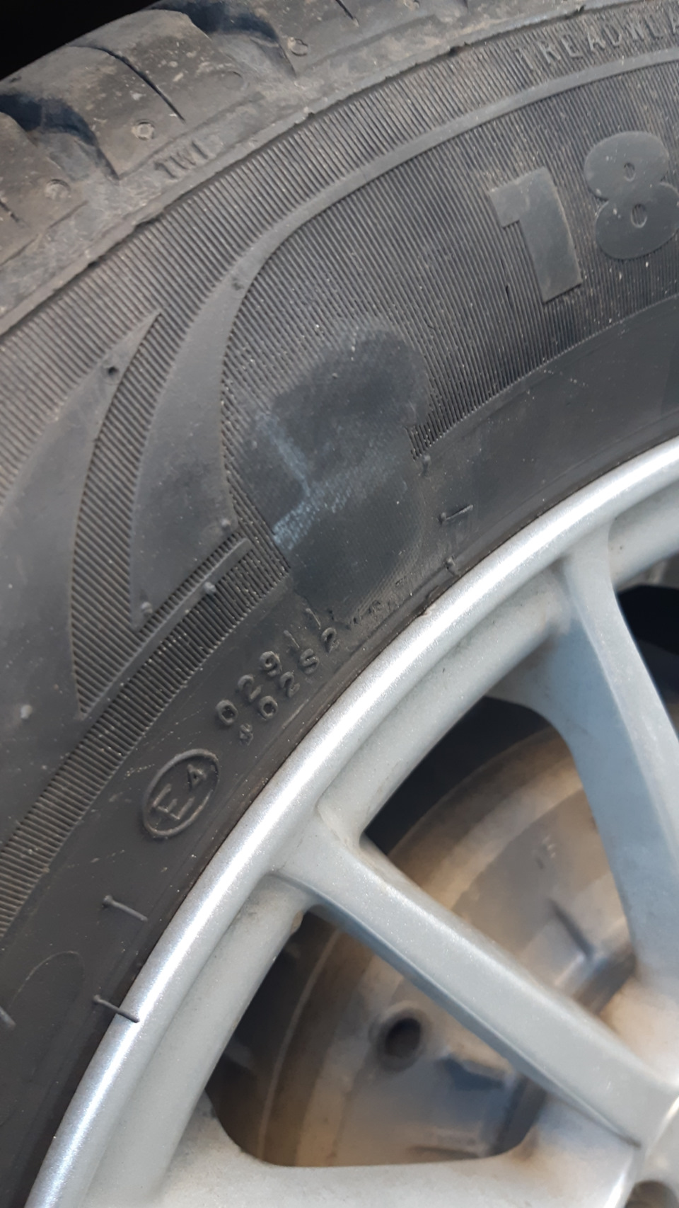 Замена масла и топливного 2022. Пробил колесо — Lada Гранта, 1,6 л ...