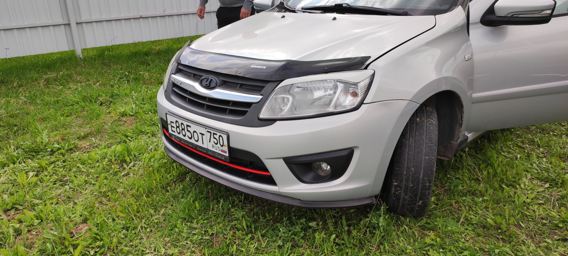 Клыки на передний бампер — Lada Гранта Лифтбек (1G), 1,6 л, 2014 года ...