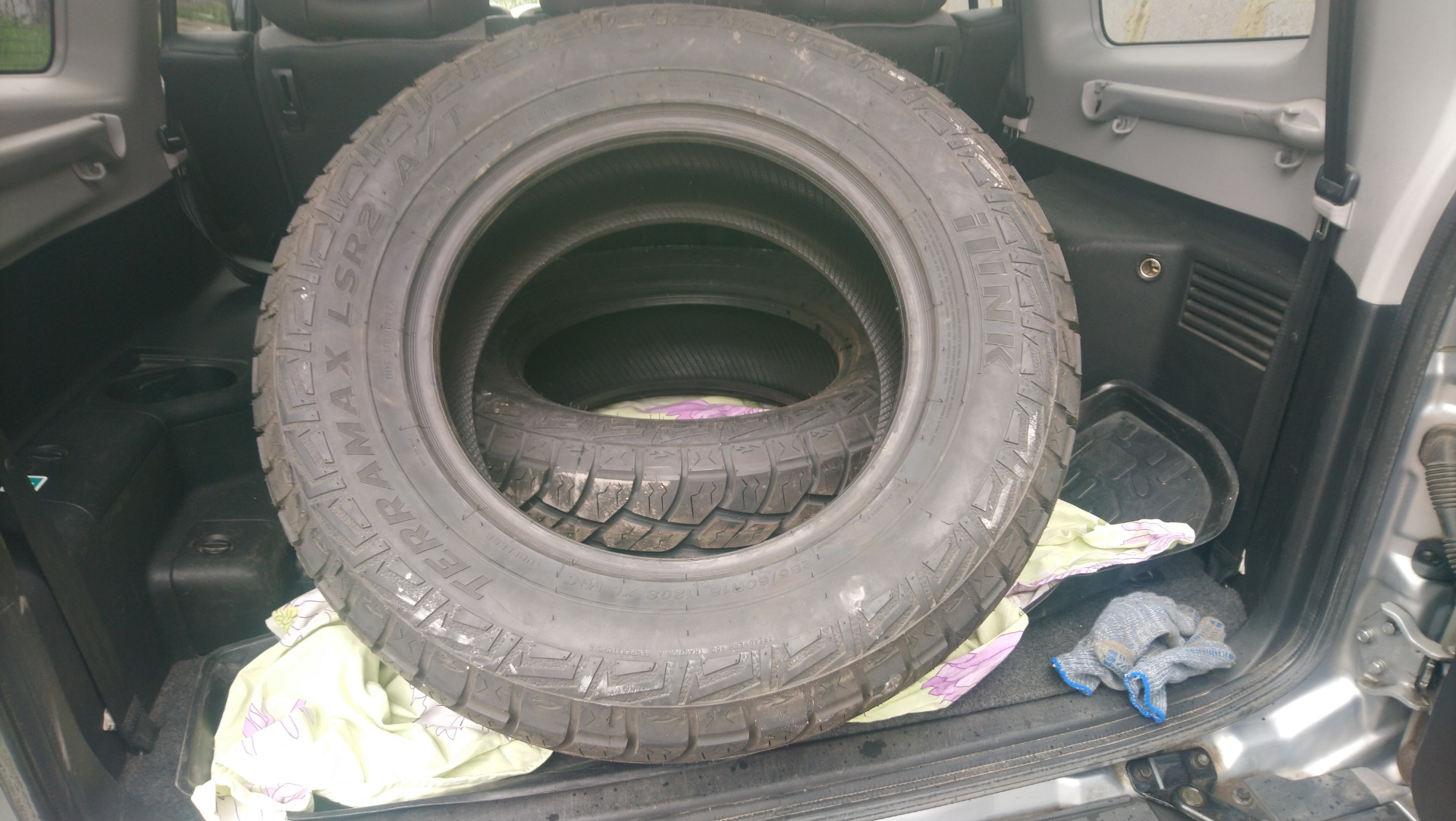 285 60 r18 a t. 285 60 r18 a t