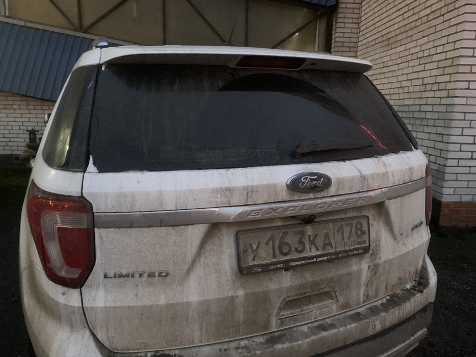 Опять лопнуло заднее стекло — Ford Explorer (5G), 3,5 л, 2016 года ...