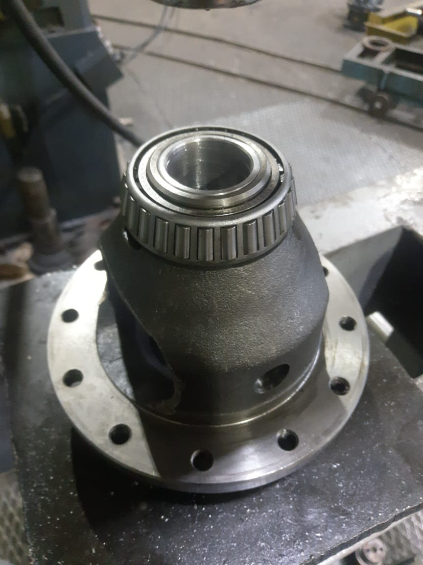 Вито 638 лечим люфт левого фланца в коробке — DRIVE2