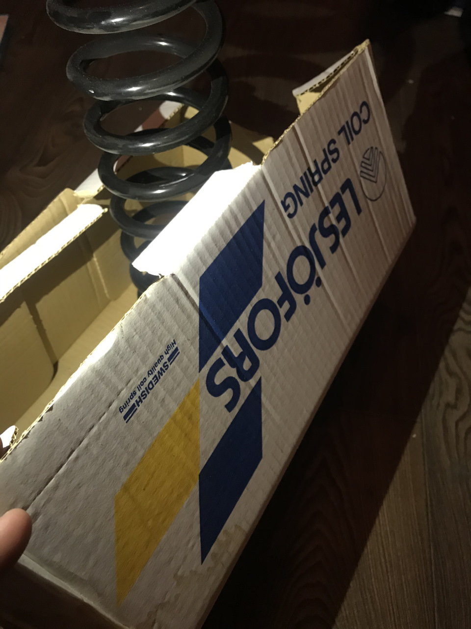 Лопнула задняя пружина — BMW 5 series (E28), 2,4 л, 1984 года ...