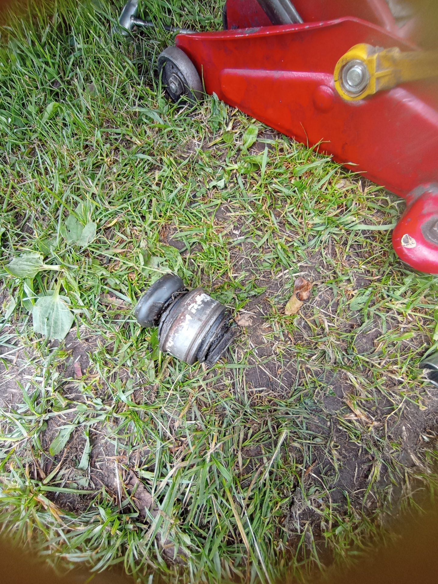 Замена плавающего сайлентблока и интегральный рычаг — BMW 5 series (E39 ...