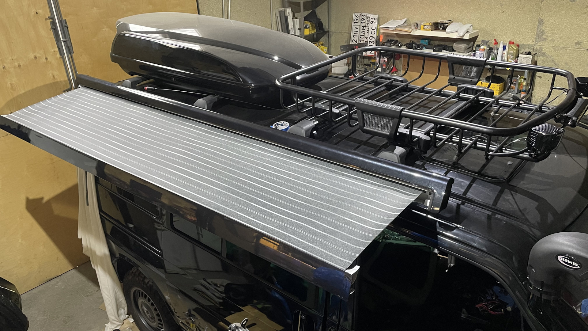 Установка маркизы Dometic — Volkswagen Multivan (T4), 2,5 л, 2003 года ...