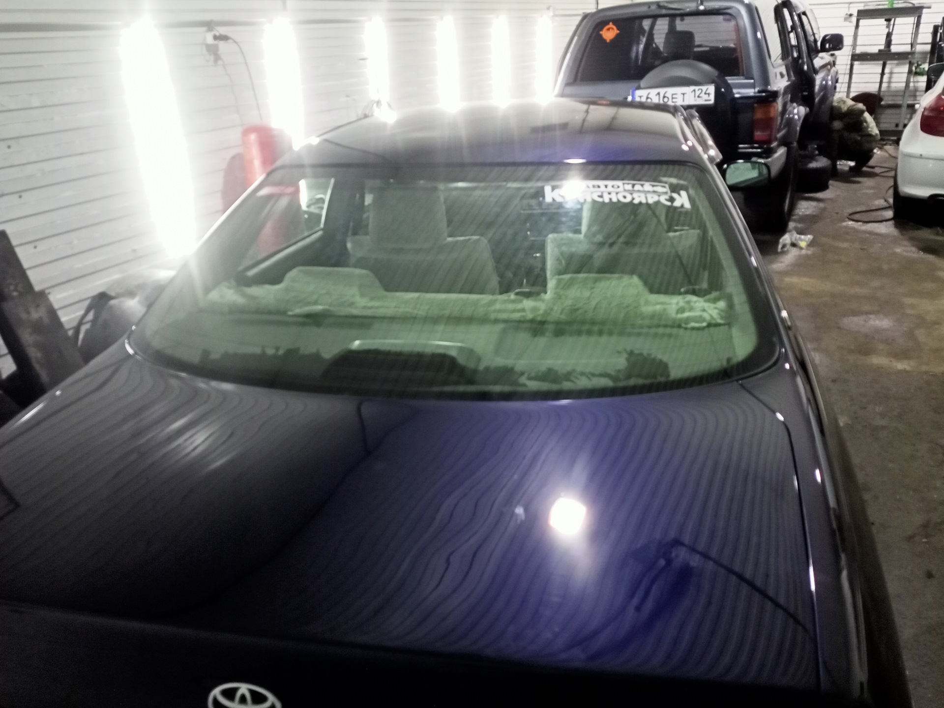 Снятие тонировки заднего стекла — Toyota Mark II (100), 2 л, 1999 года ...