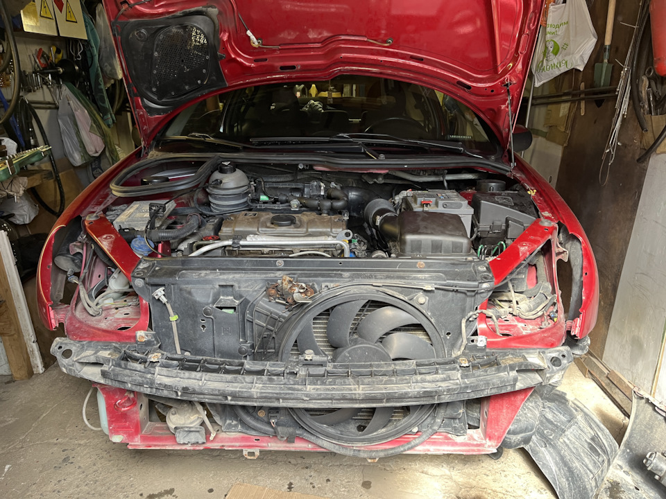 Лента крепления топливного бака, звуковой сигнал. — Peugeot 206, 1,4 л ...