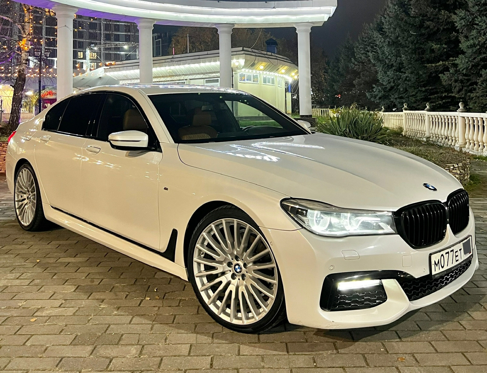 Переделка в рестайлинг G11 LCI по оригиналу . — BMW 7 series (G11/G12), 2  л, 2017 года | своими руками | DRIVE2