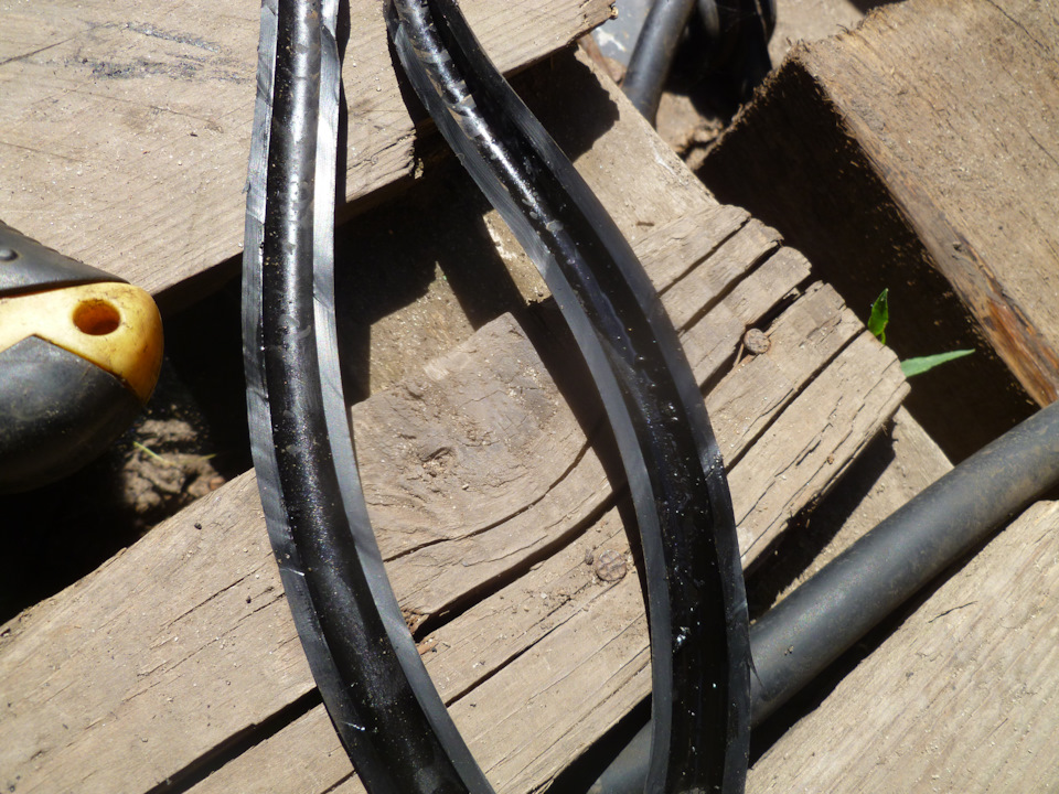 Разрезал старый шланг вдоль — Lada 2120 Надежда