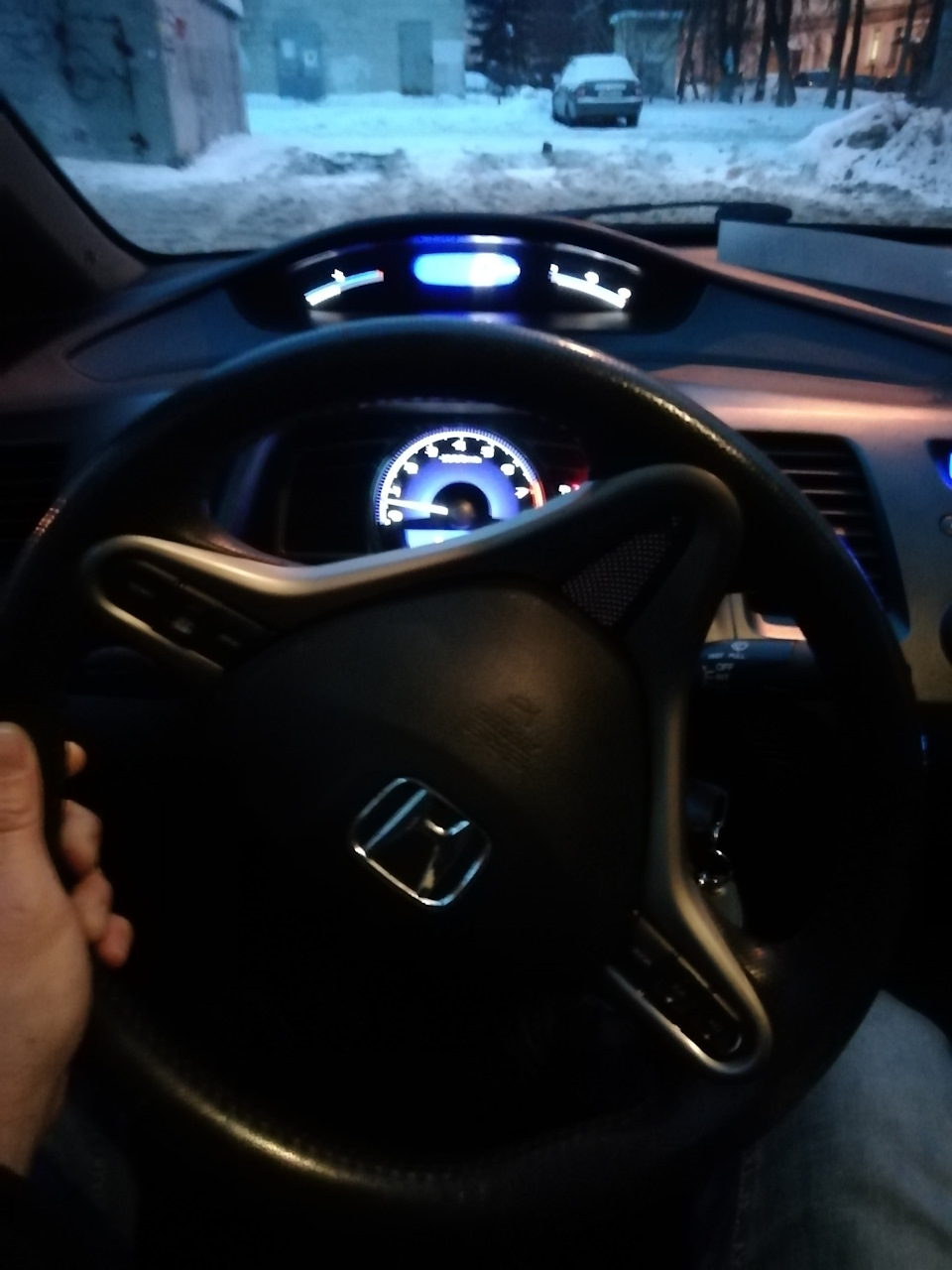 Руль крутится тяжелее в право. — Honda Civic 4D (8G), 1,8 л, 2010 года |  поломка | DRIVE2