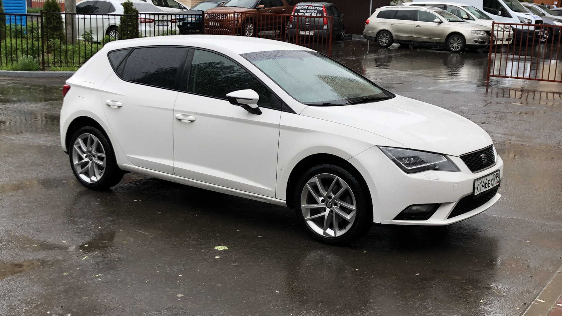 SEAT Leon (Mk III) 1.2 бензиновый 2013 | Белый испанец на DRIVE2