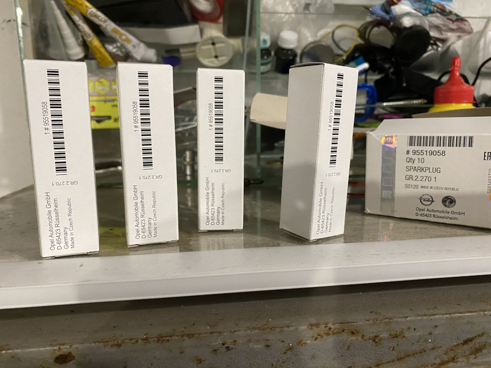 Замена свечей — Opel Zafira B, 1,8 л, 2012 года | плановое ТО | DRIVE2