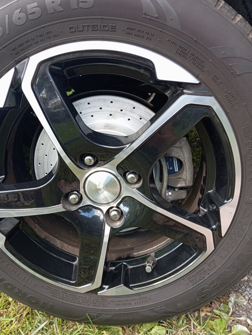 Photo from the logbook Hyundai Solaris (1G). Found on photo: 100100, 130140, Hankook RA28E Radial