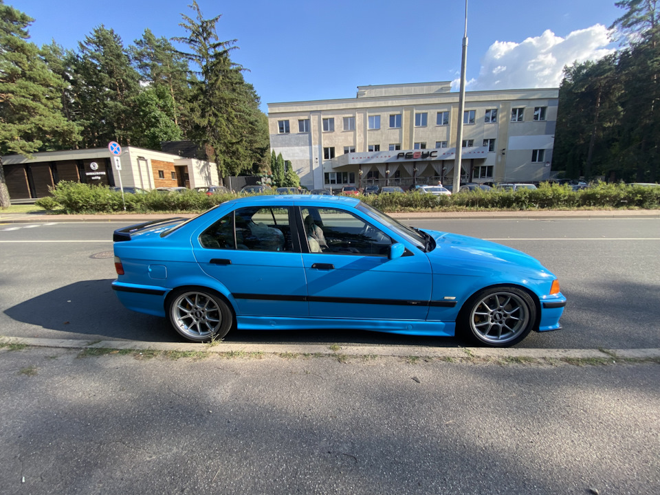 BMW e36 Snow