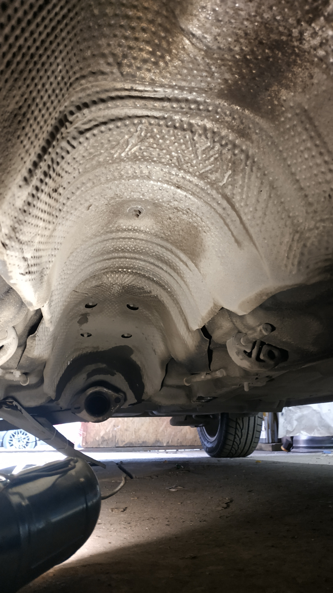 Ремонт глушителя Тайота аурис — Toyota Auris (1G), 1,4 л, 2007 года ...