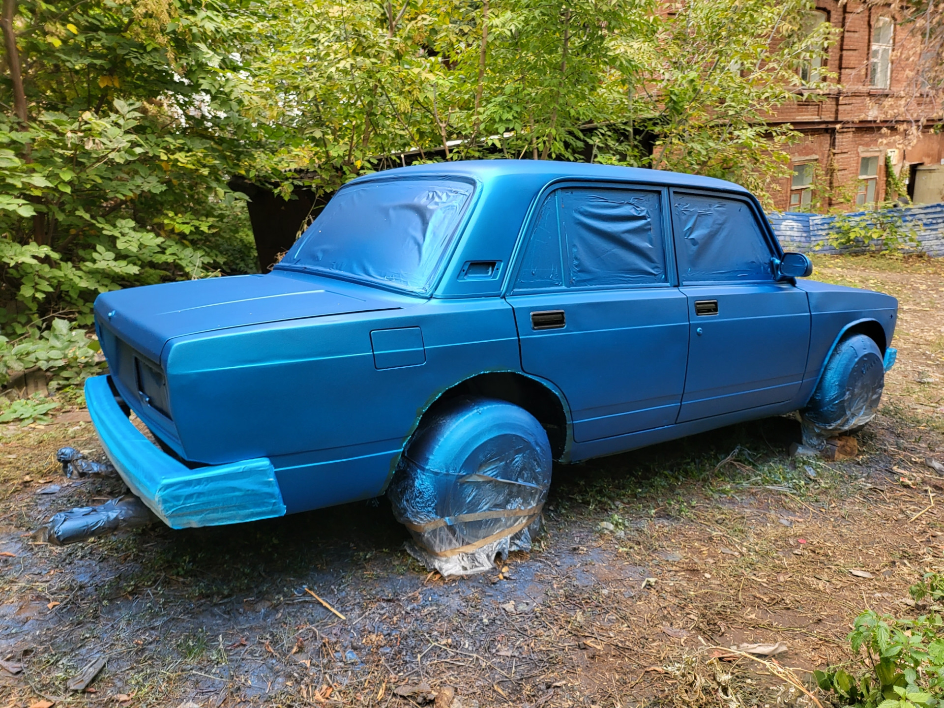 Покраска машины на улице жидкой резиной! Легко и быстро. — Lada 210740, 1,6  л, 2011 года | кузовной ремонт | DRIVE2