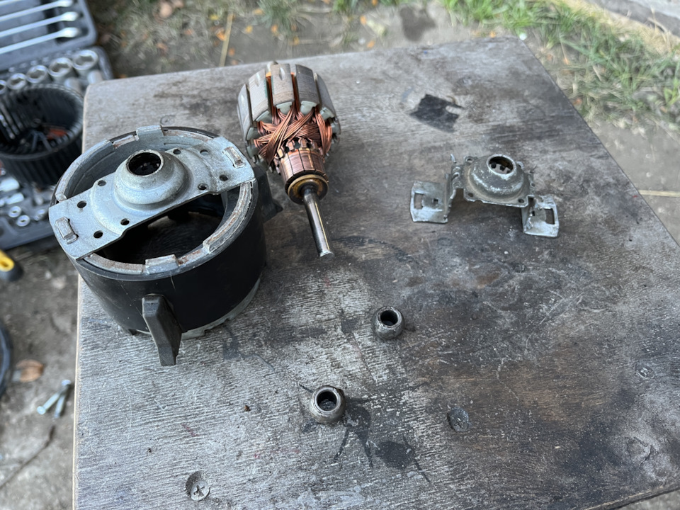 Ремонт вентилятора климата путем замены на новый. — Skoda Octavia A5 ...