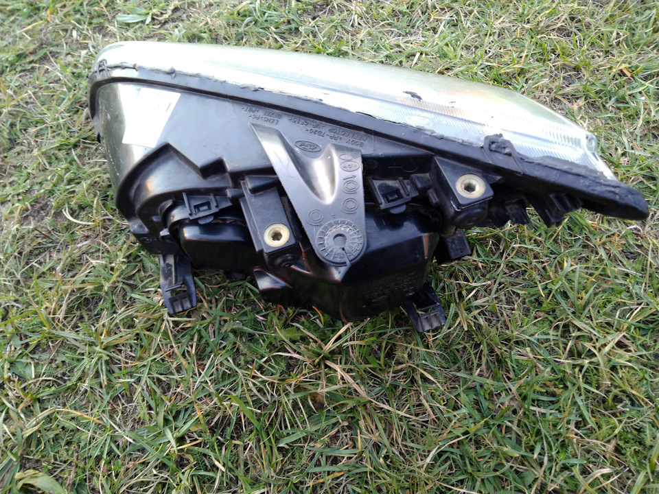 Фото в бортжурнале Ford Focus Hatchback II. Запчасти на фото: 3121008