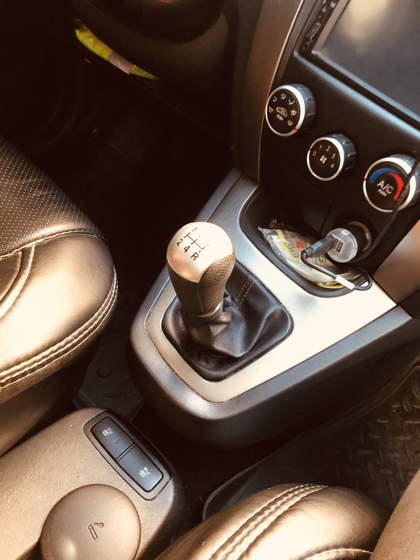 Хендай туксон как снять ручку кпп Ручка кпп от Ford Focus 2 на Tucson(тушкан) - Hyundai Tucson (JM), 2 л, 2009 год