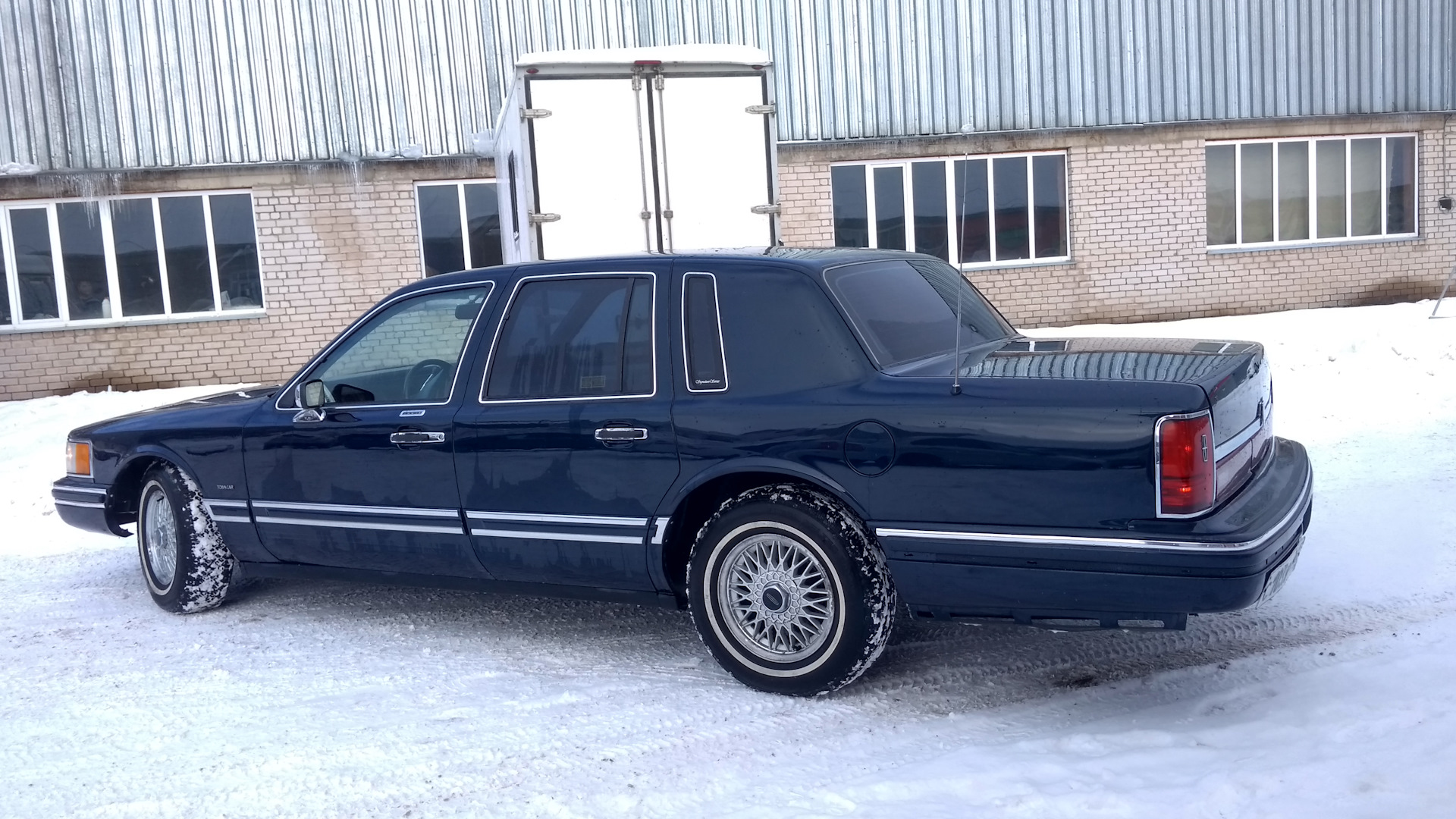 Lincoln Town Car II 4.6 бензиновый 1992 | Лазурь на DRIVE2