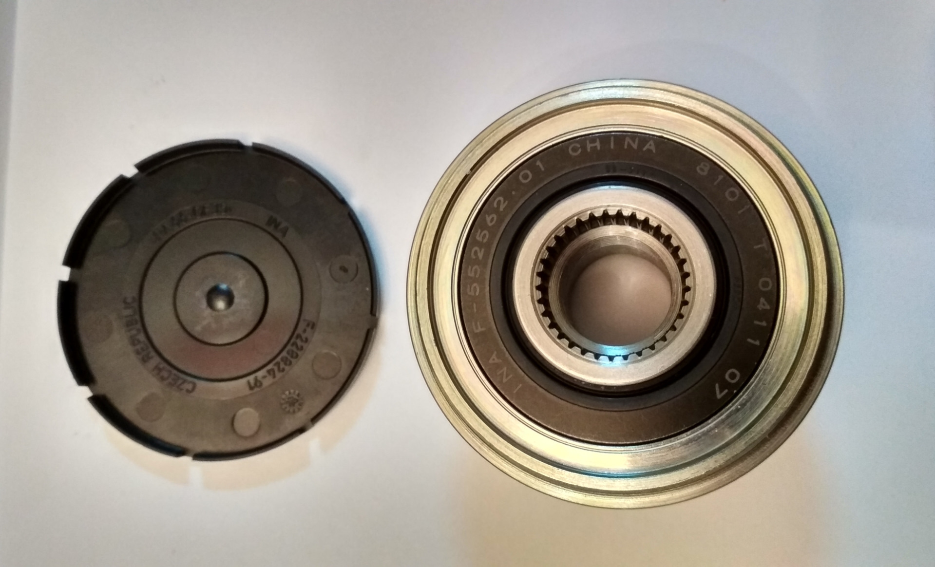 Обгонная муфта митсубиси. Обгонная муфта митсубиси. Сальник обгонной муфты генератора. Обгонная муфта генератора лансер 10. 4.