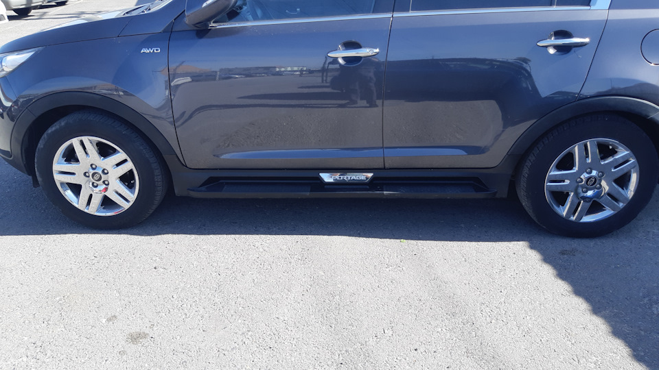 Установка порогов на спортейдж 3 — KIA Sportage (3G), 2 л, 2011 года ...