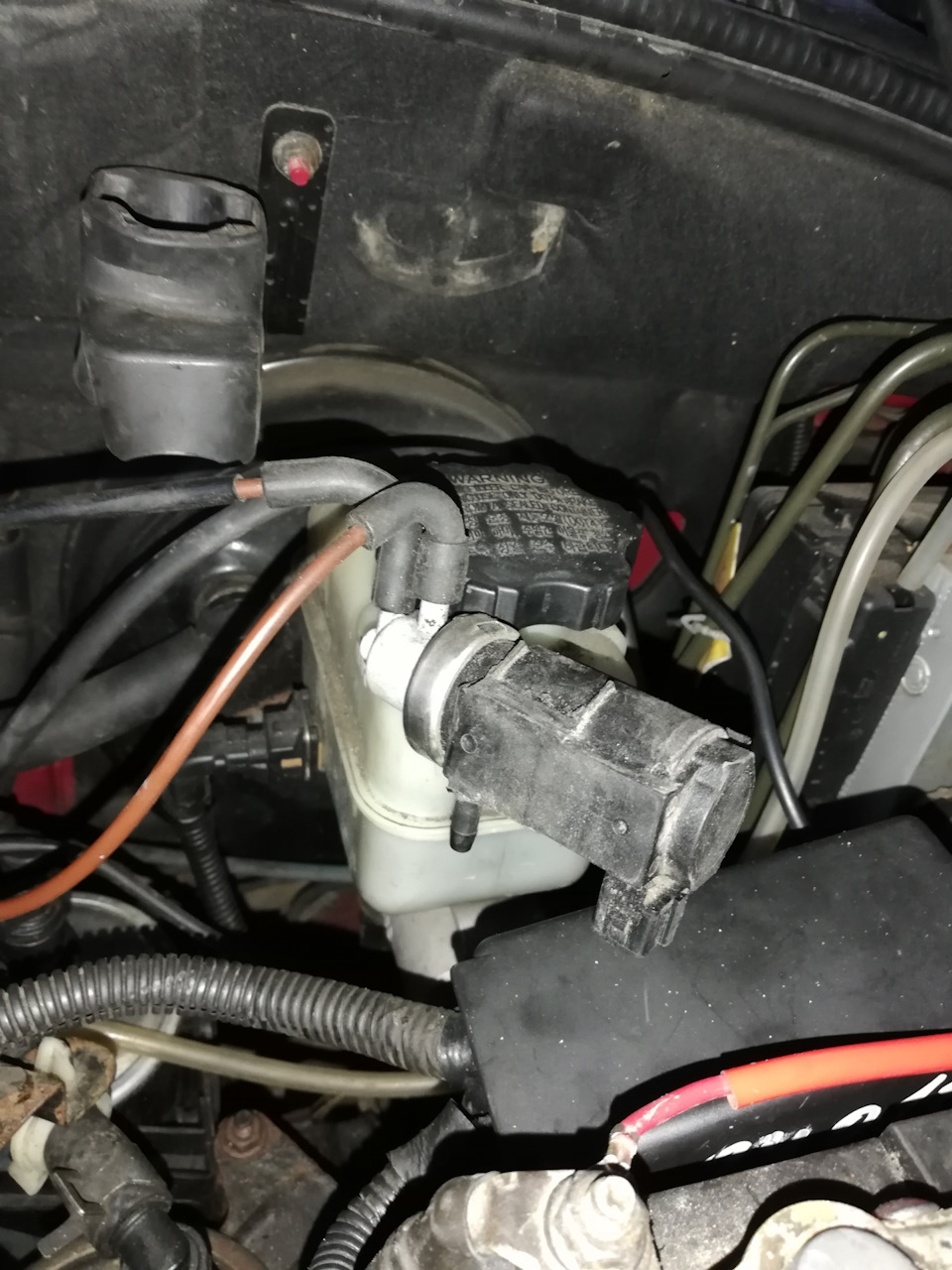 Потеют фары и оранжевые габариты — Lada Приора седан, 1,6 л, 2008 года ...