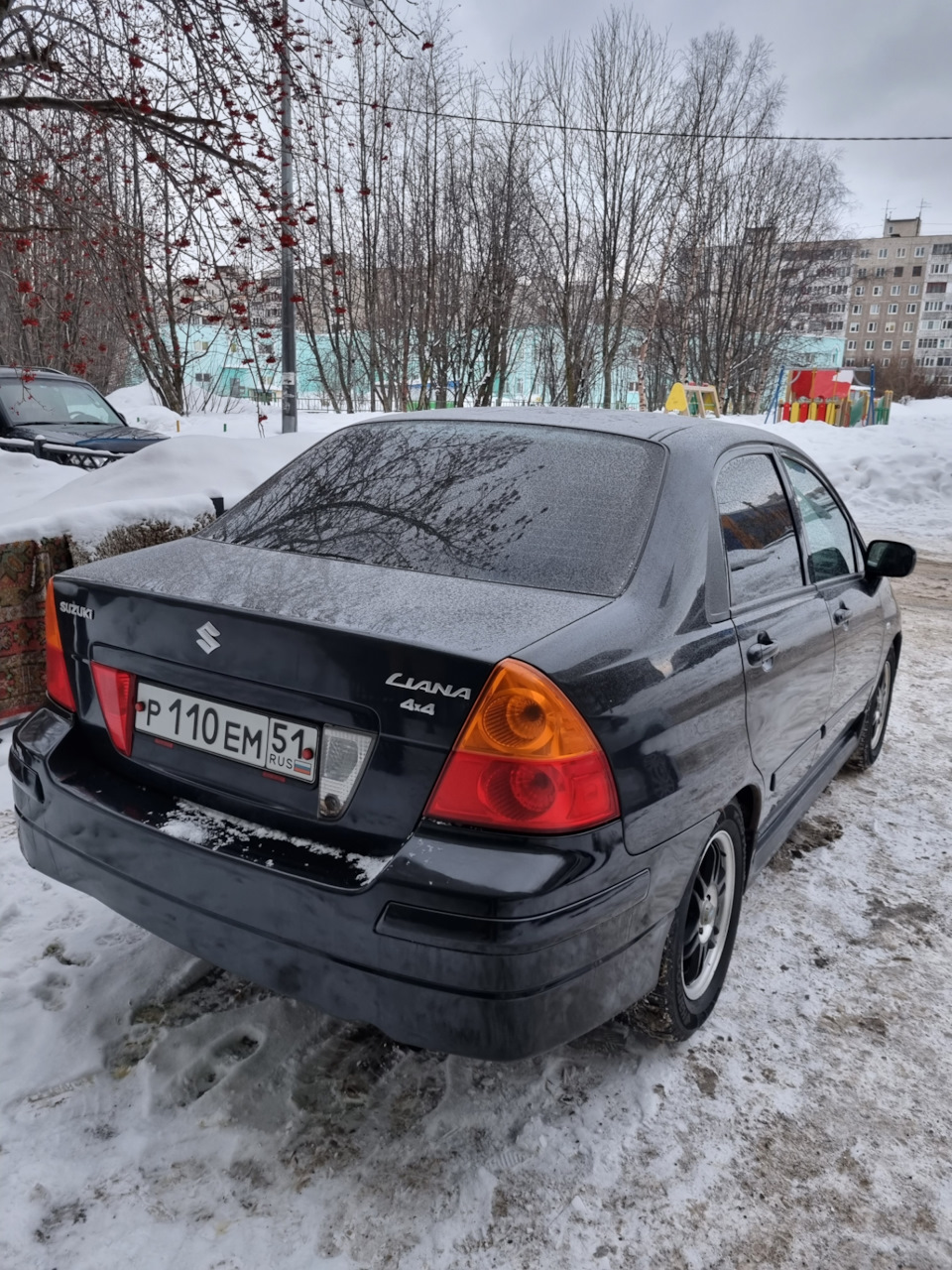 Большой пост — Suzuki Liana, 1,6 л, 2006 года | аксессуары | DRIVE2