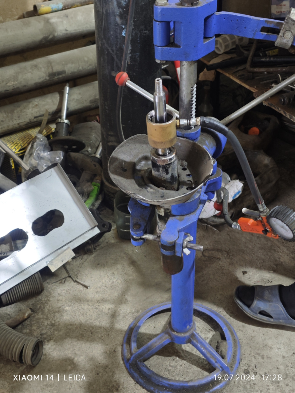 Прокачка передних амортизаторов — Honda Accord (9G), 2,4 л, 2013 года ...