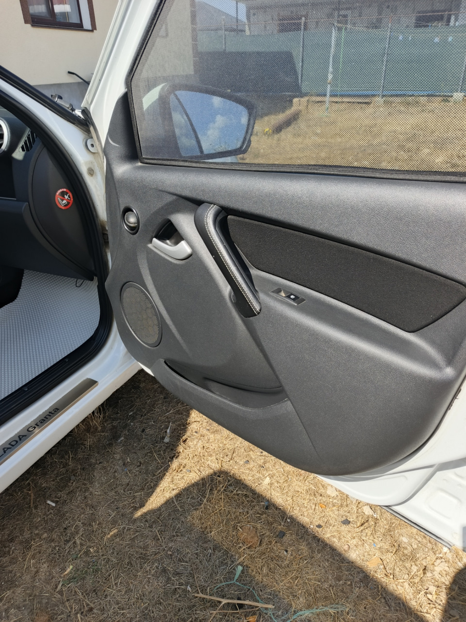 Фото в бортжурнале Lada Гранта Лифтбек (1G)