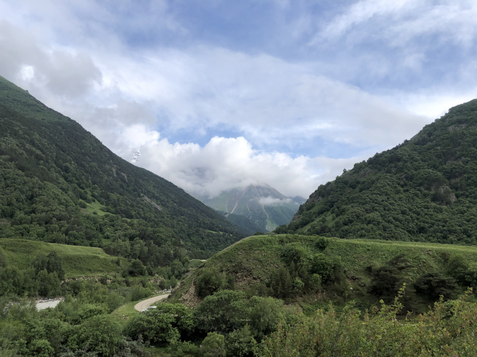 13 — KIA Sorento (2G)